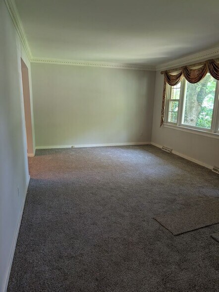 Building Photo - 8903 Freestone Ave