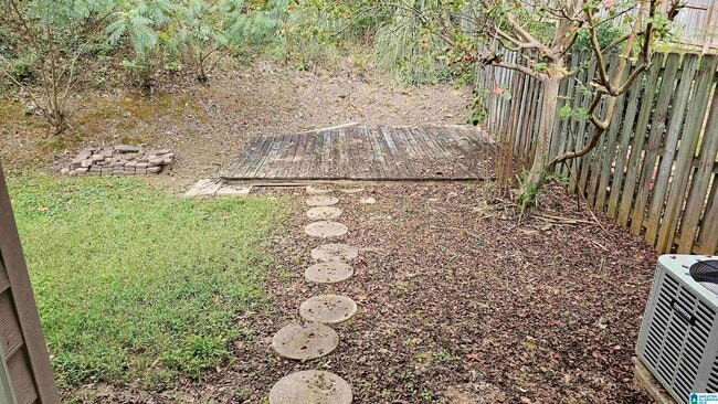 Building Photo - 106 Frances Ln