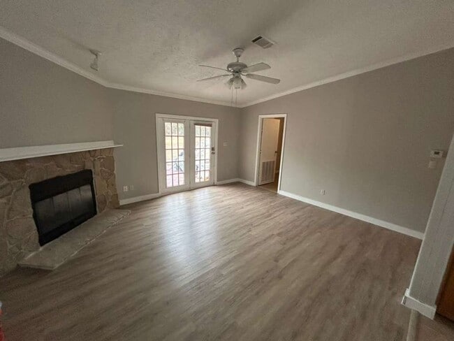 Building Photo - 2595 Bryant St