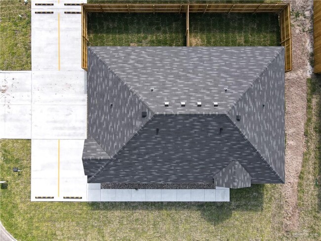 Building Photo - 2323 N Vly Cir