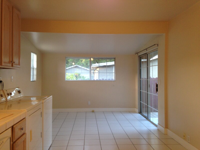 Building Photo - 1803 Orchard Ave