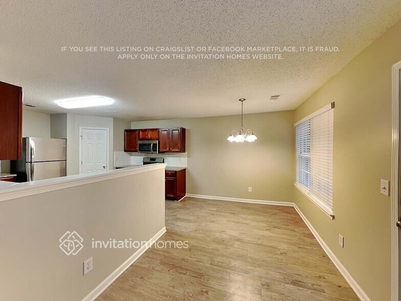 Building Photo - 1923 Tulip Petal Rd