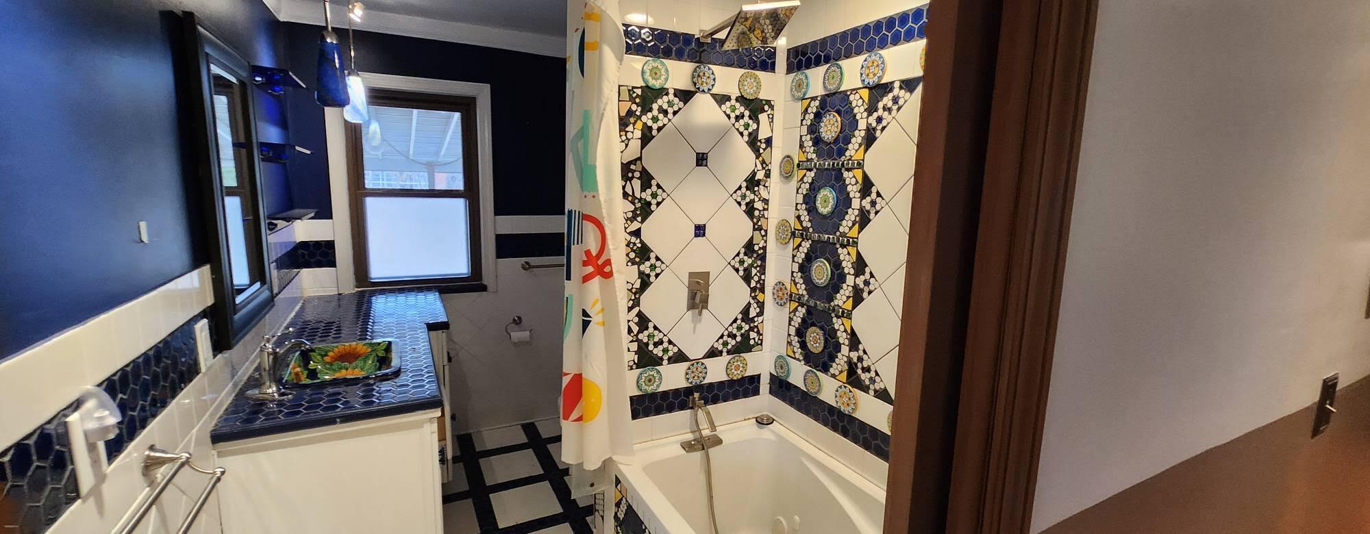 Bathroom - 31441 Sheridan St