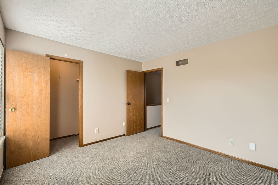 Building Photo - 6164 Fortin Ct