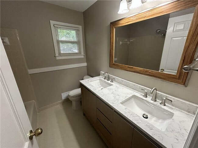 Building Photo - 2271 Fox Hound Pkwy
