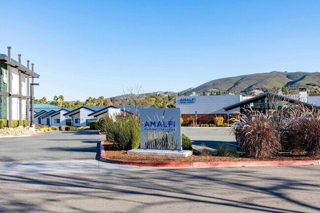 Building Photo - 1304 San Julian Dr