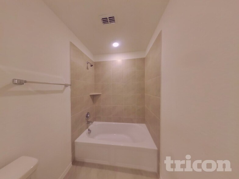 Building Photo - 3321 Turkey Trot Ln