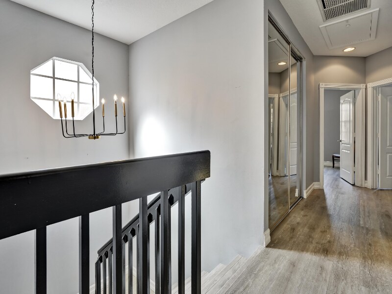 Building Photo - 5609 Cove Cir