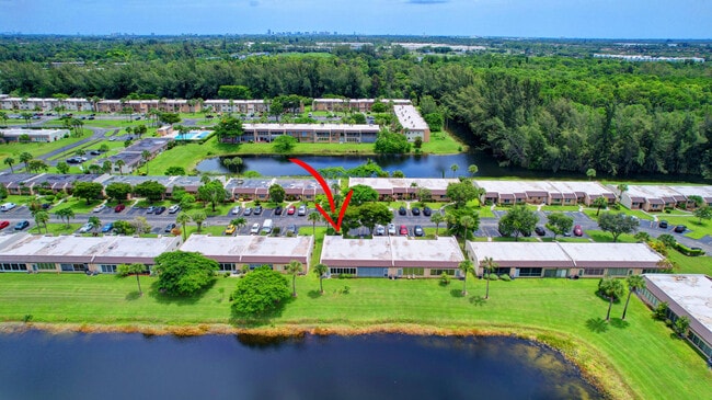 Building Photo - 219 Lake Meryl Dr