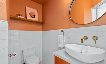 Building Photo - 1074 Peachtree Walk NE