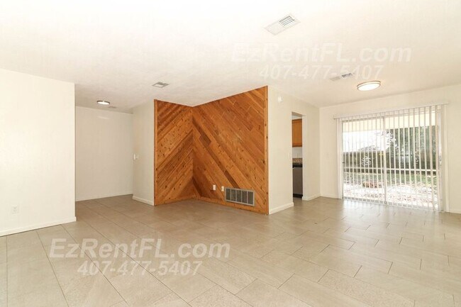Building Photo - 858 Bishop Dr