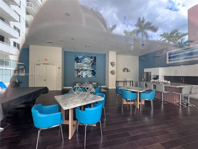 Building Photo - 18800 NE 29th Ave