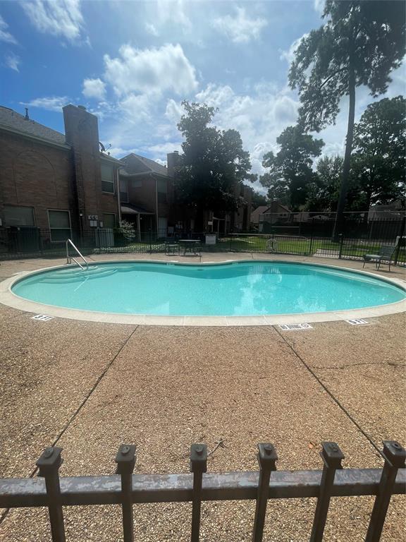 Building Photo - 5515 Strack Rd