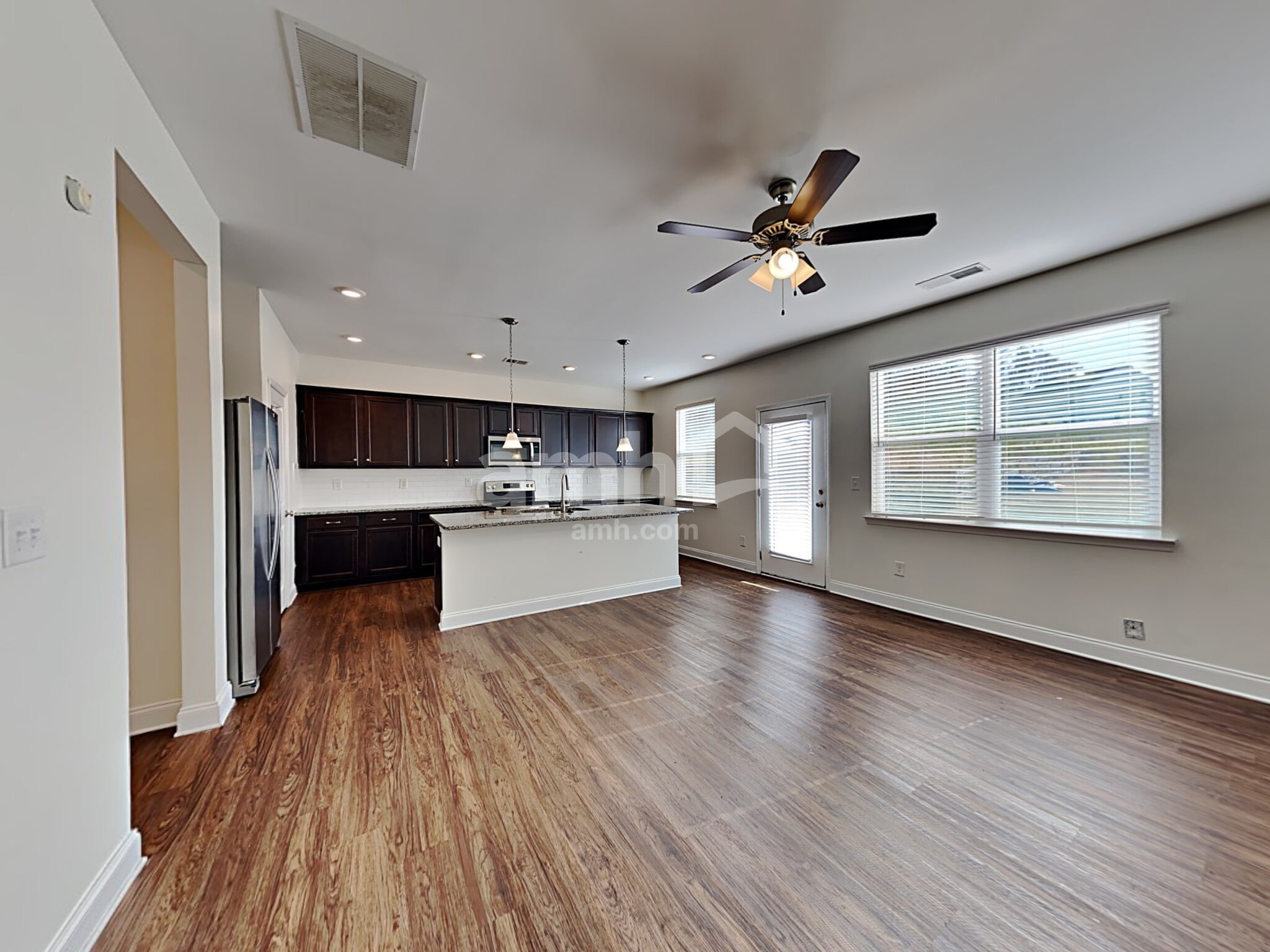 Building Photo - 3337 Okelly Dr