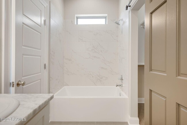 Building Photo - 104 Canvasback Dr