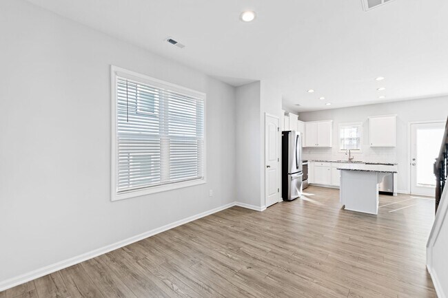 Building Photo - Like New 3 Bedroom Home Walk to DT Clayton!