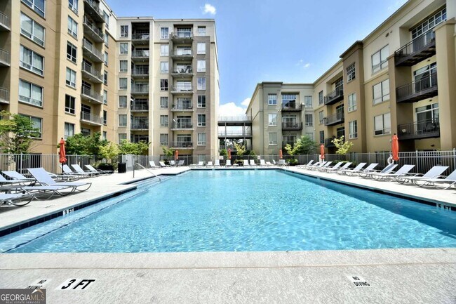 Building Photo - 711 Cosmopolitan Dr NE