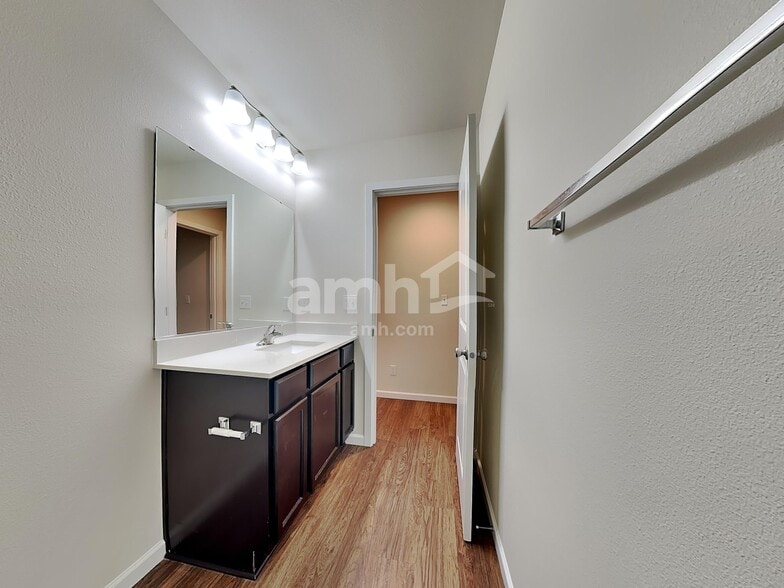 Building Photo - 11022 191st St Ct E