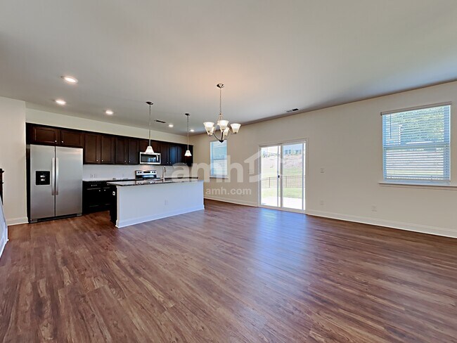 Building Photo - 161 Twin River Dr