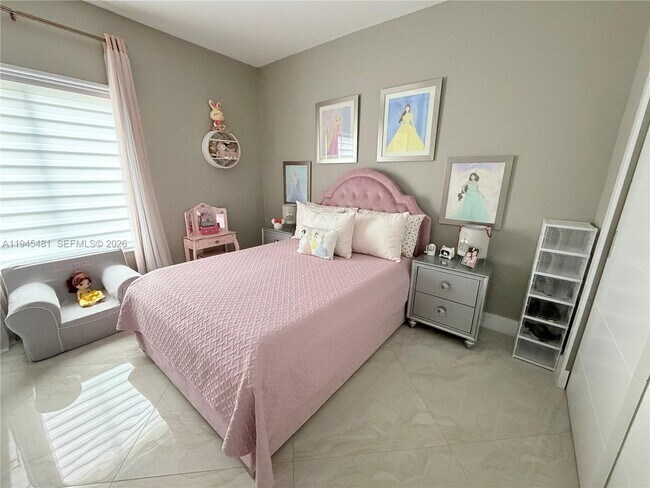 Building Photo - 8737 NW 168th Ln