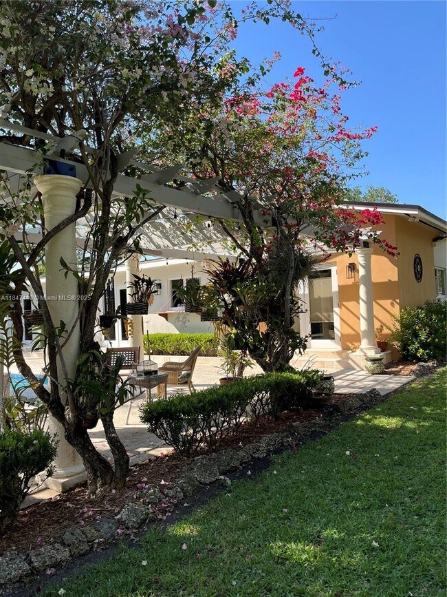 Building Photo - 8220 SW 162nd St