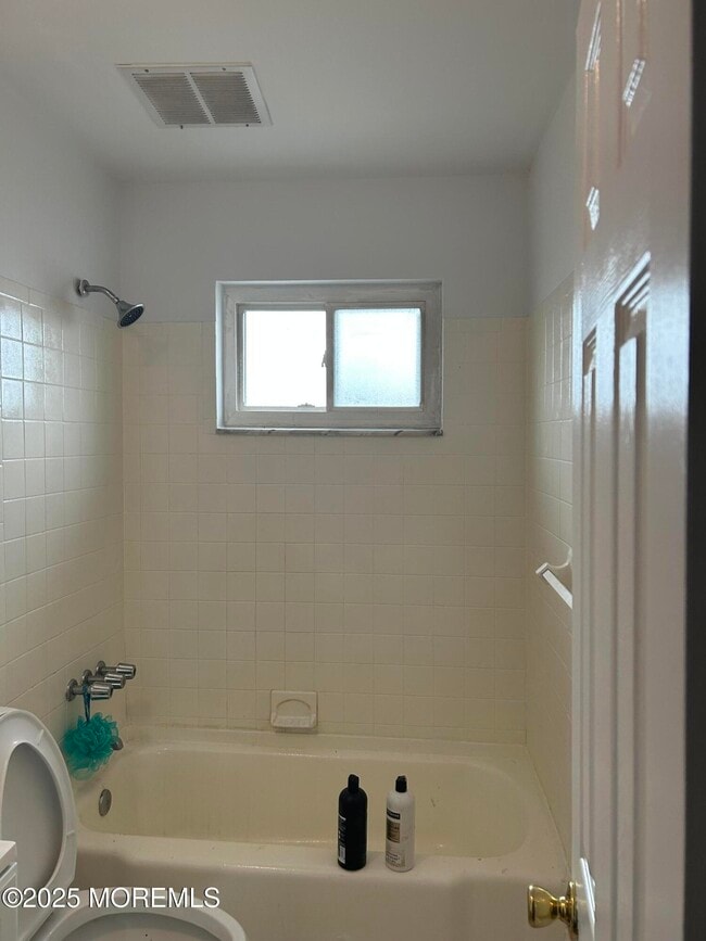 Building Photo - 240 S Lincoln Ave