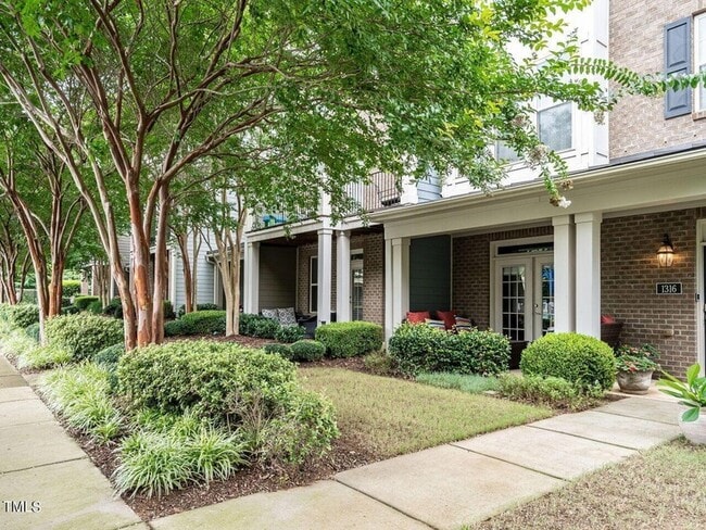 Building Photo - 1316 Cornell Pl