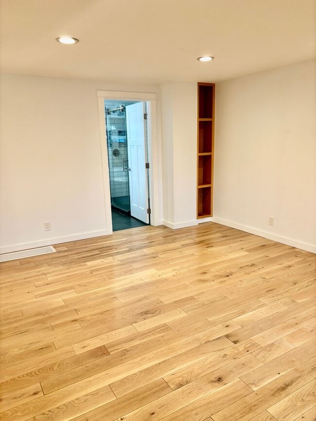 Building Photo - Spacious House. Expansive Lot. Prime Location