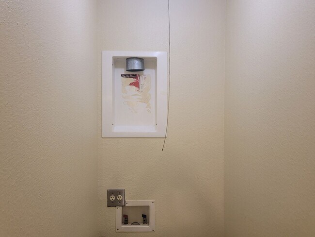 Building Photo - 215 Postoffice St