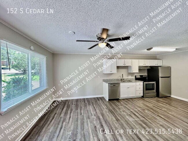 Building Photo - 152 S Cedar Ln