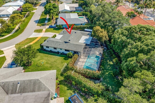 Building Photo - 932 Evergreen Dr