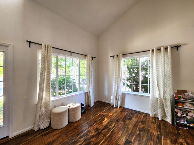 Building Photo - 13628 Plaster Cir