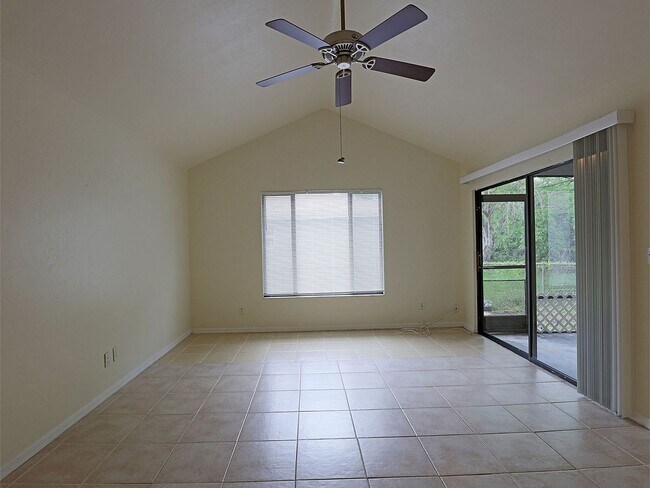 Building Photo - Duplex Cape Coral 3723