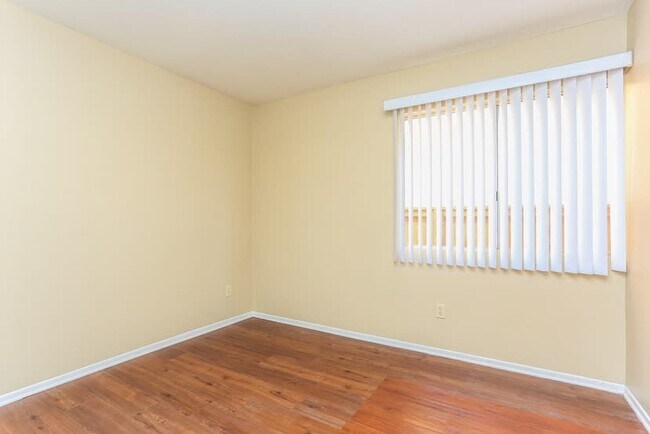 Building Photo - 10349 Beryl Ave