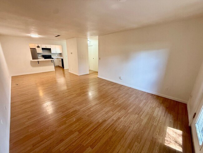 Building Photo - 1620 Ranae Dr