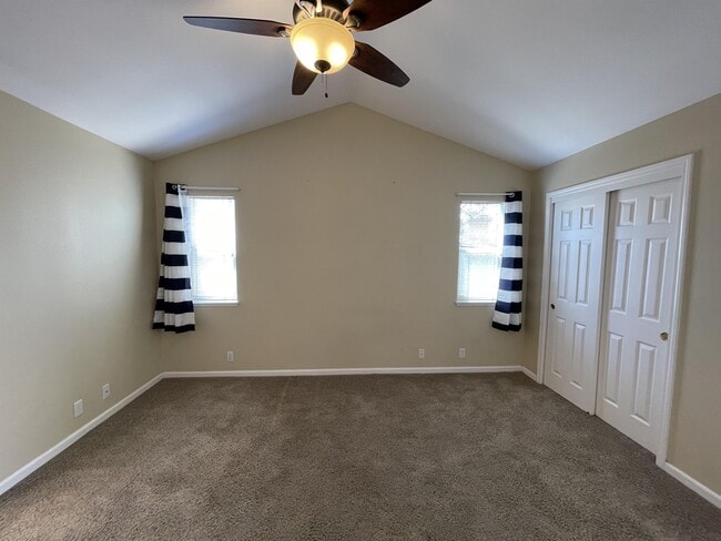 Building Photo - 2123 Mansfield Ct