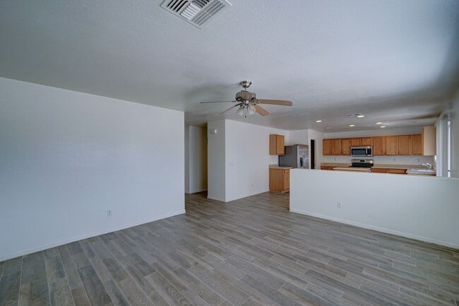 Building Photo - AVAILABLE NOW!!! Oversized Bedrooms in Johnson Ranch