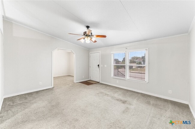 Building Photo - 2676 Pahmeyer Rd