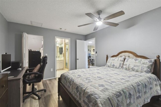 Building Photo - 8130 Braddock Cir