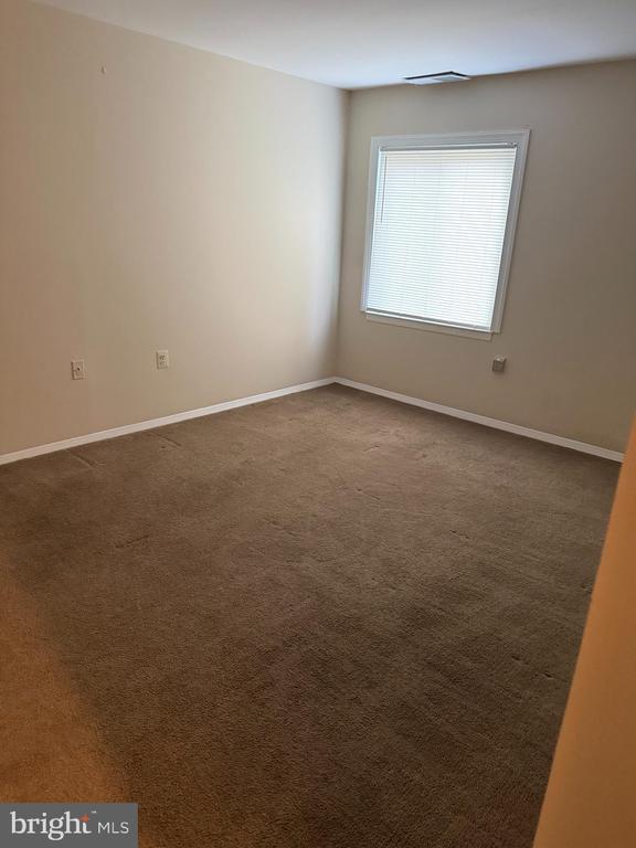 Building Photo - 418 Girard St