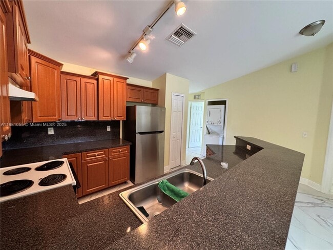 Building Photo - 4525 26th St SW