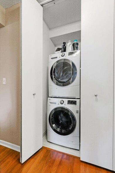 Building Photo - 401 S 1st St