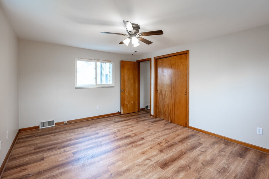 Building Photo - 5165 Stanton Ave