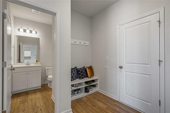 Building Photo - 249 Arwen Dr