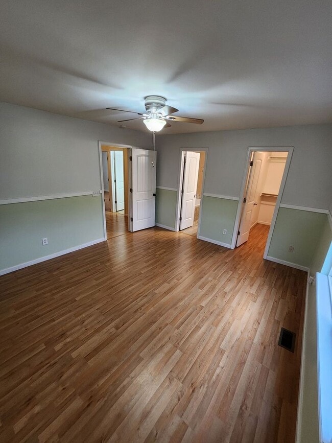 Building Photo - 4556 Gunbarrel Dr