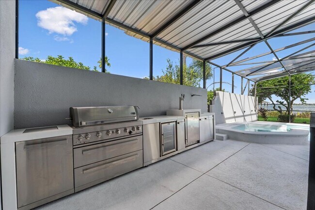 Building Photo - 3824 Gaines Dr