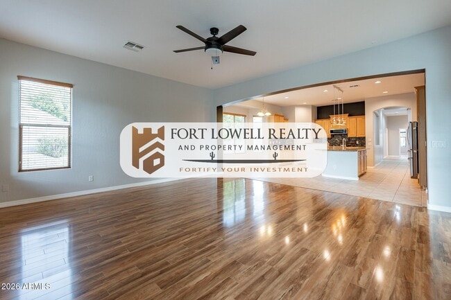 Building Photo - 13354 W San Miguel Ave