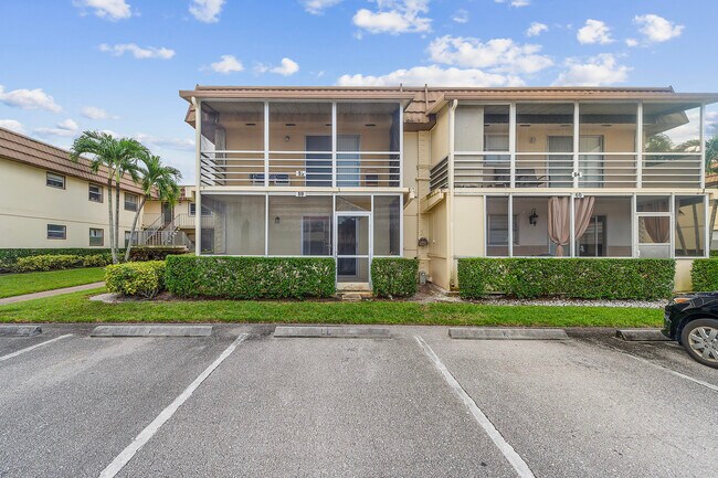 Building Photo - 59 Saxony B