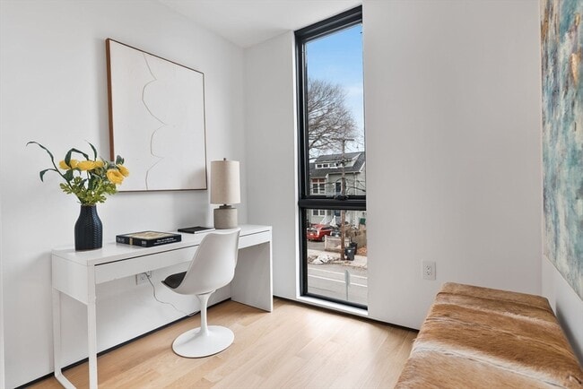 Building Photo - 80 Alpine St