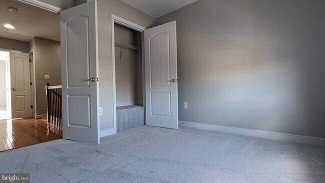 Building Photo - 12950 Tonka Ct